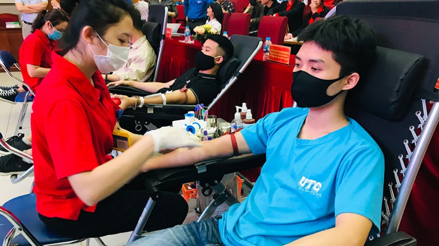 Hanoi youth responds to Voluntary Blood Donation Day