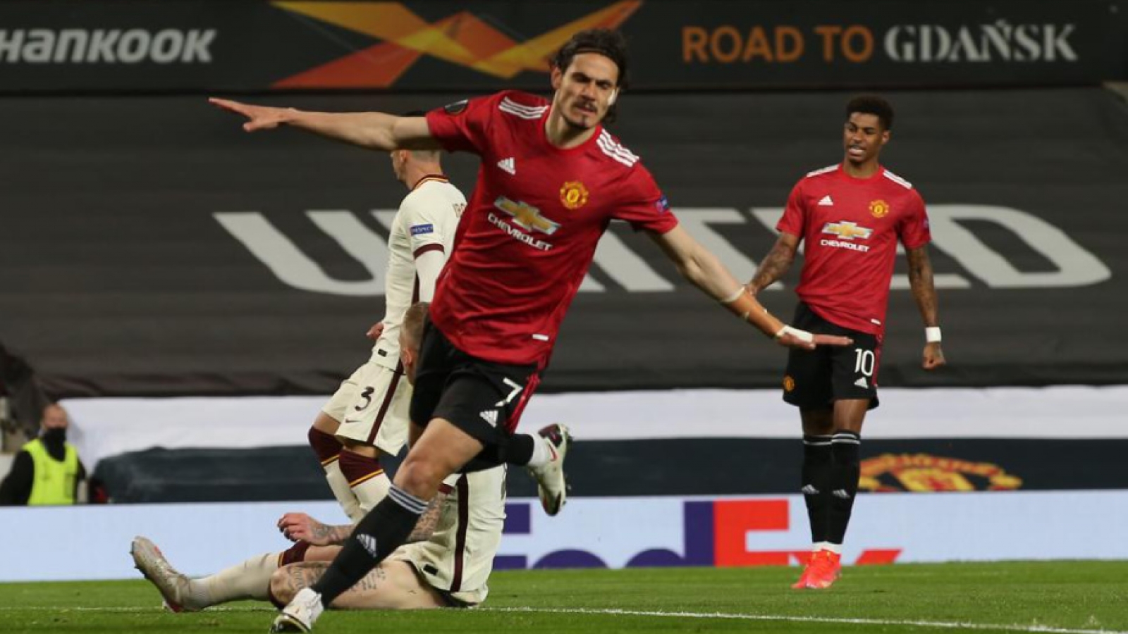 "Đánh tennis" với Roma, MU sáng cửa vào chung kết Europa League