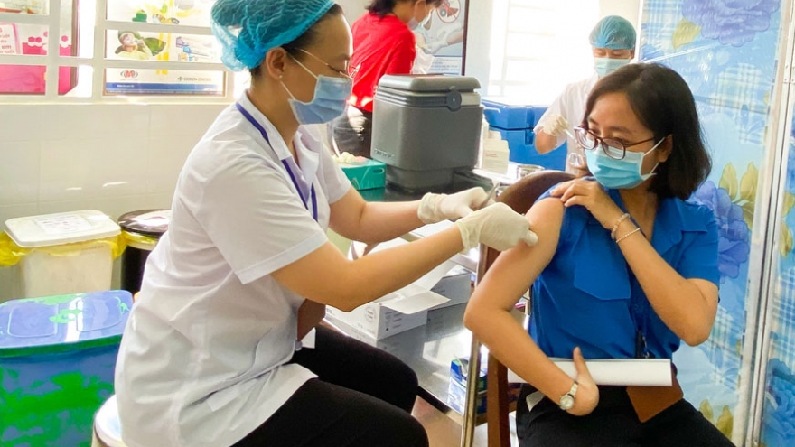 Bình Dương đăng ký mua gần 3 triệu liều vaccine Covid-19 tiêm chủng cho người dân
