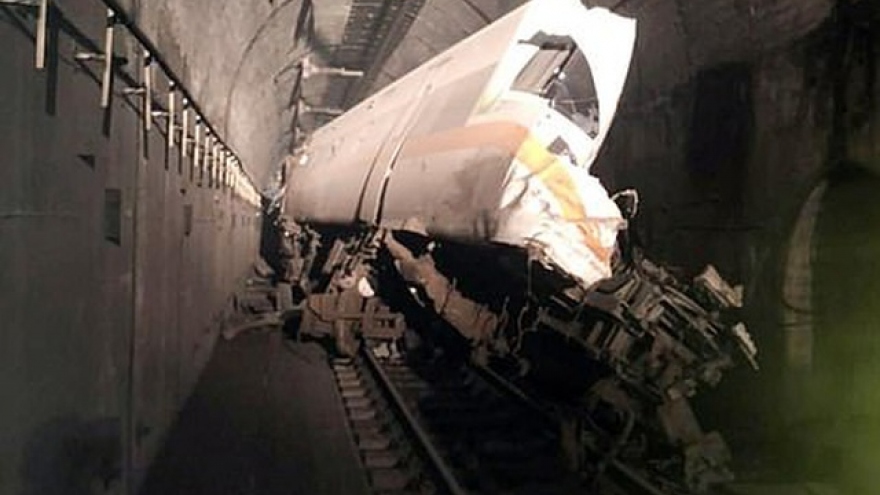 Hiện trường vụ tai nạn đường sắt thảm khốc nhất trong 40 năm qua ở Đài Loan (Trung Quốc)