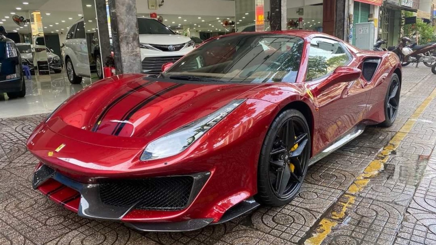 Ferrari 488 Pista Spider thứ hai bất ngờ xuất hiện tại Việt Nam