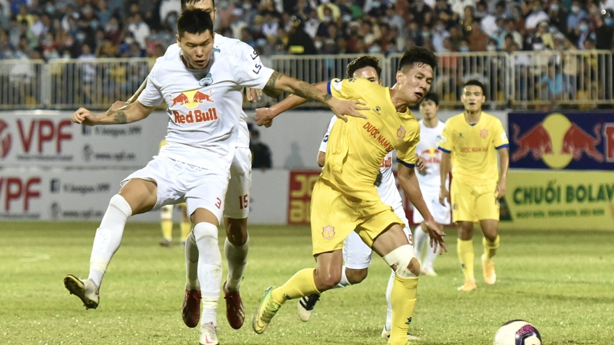 HAGL được hưởng 11m nhiều nhất V-League 2021