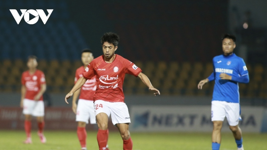 Chấn thương từ trận gặp HAGL, Lee Nguyễn có thể vắng mặt ở vòng 7 V-League 2021