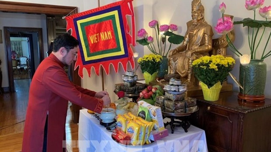Embassy in Canada holds online Hung Kings worship ceremony