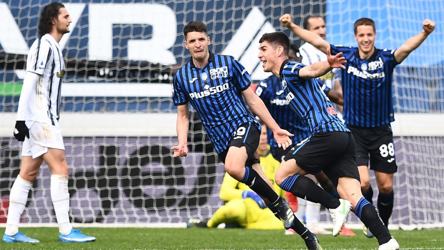 Inter Milan bỏ xa Juventus 13 điểm trong cuộc đua vô địch Serie A