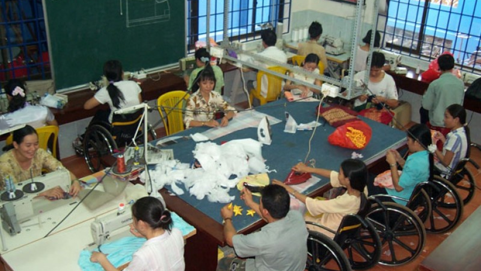 Người khuyết tật vẫn gặp khó trong tiếp cận vốn vay, đào tạo nghề