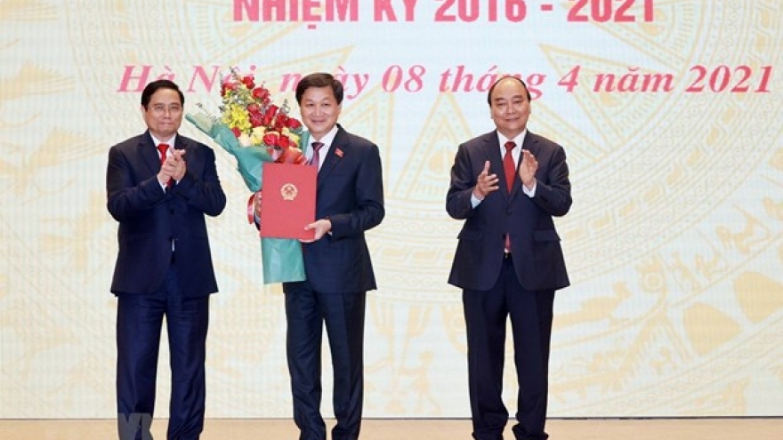 Newly-elected Vietnamese leaders receive more congratulations