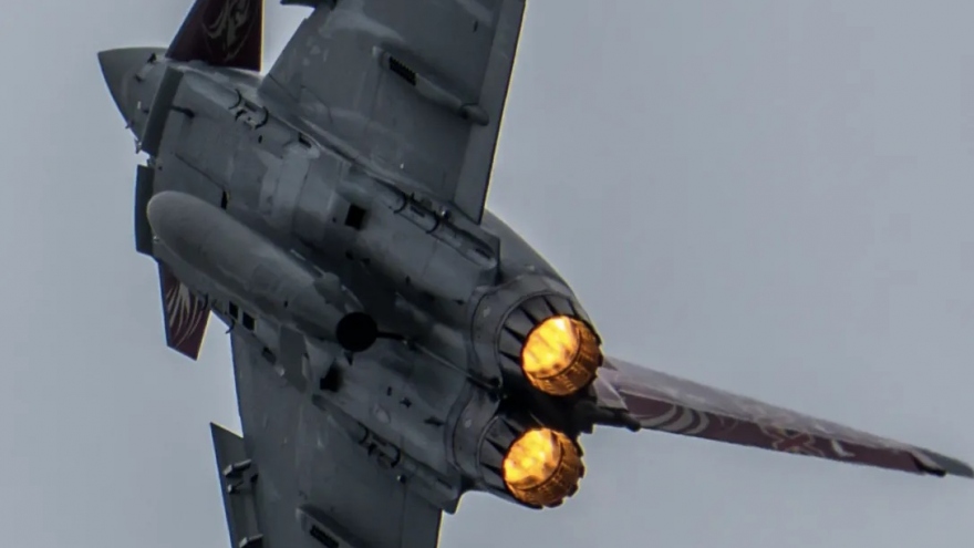 Anh bí mật xóa sổ tổ chức khủng bố IS bằng chiến dịch phóng tên lửa phá boong-ke