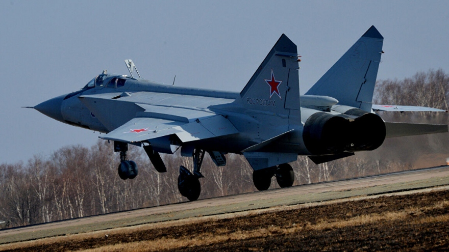 MiG-31 Nga áp sát máy bay do thám của Mỹ tại Thái Bình Dương
