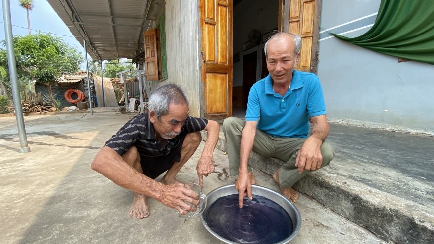 Hàng nghìn dân huyện Lắk khát... ngay bên hồ nước