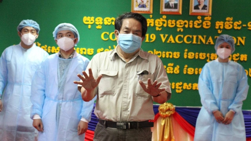 Một quan chức Quốc hội Campuchia mắc Covid-19 sau khi đã tiêm phòng 
