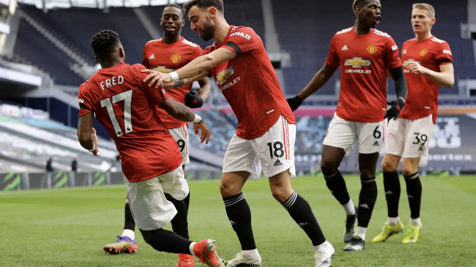 Ngược dòng ngoạn mục trước Tottenham trên sân khách, MU đẩy Gà trống xa dần top 4