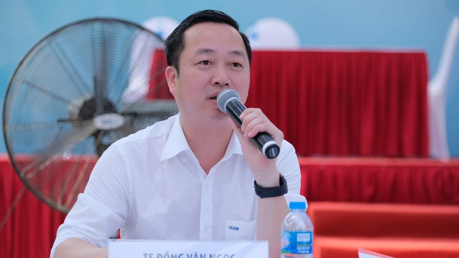 “Nếu vào đại học chỉ để oai, tôi khuyên các em nên dừng giấc mơ đó lại"