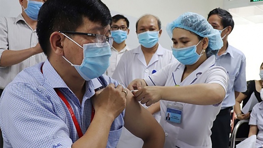 Tiêm vaccine Covid-19: Bình Định 100 đội ngũ y bác sĩ, nhân viên y tế tiêm đợt đầu