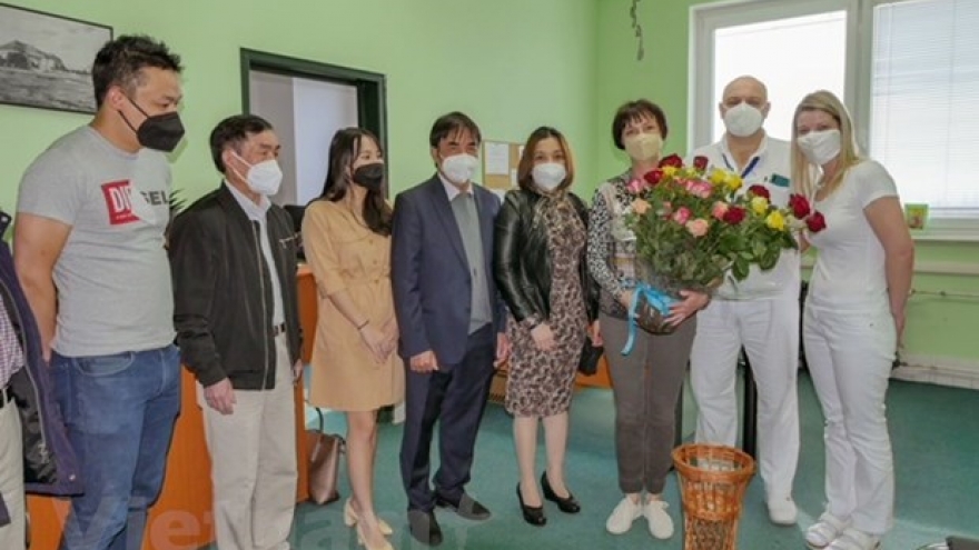 OVs join hands with Czech Republic to combat COVID-19 