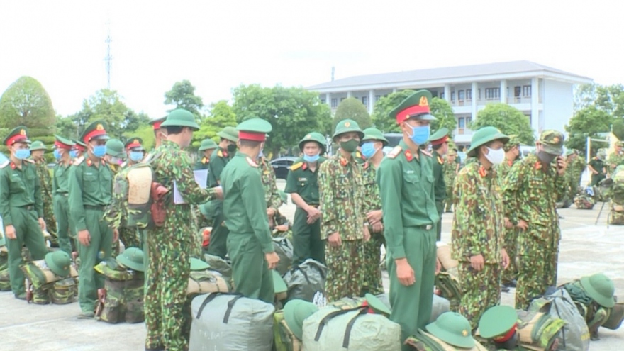 Quảng Trị tăng cường lực lượng quân sự lên biên giới chống Covid-19