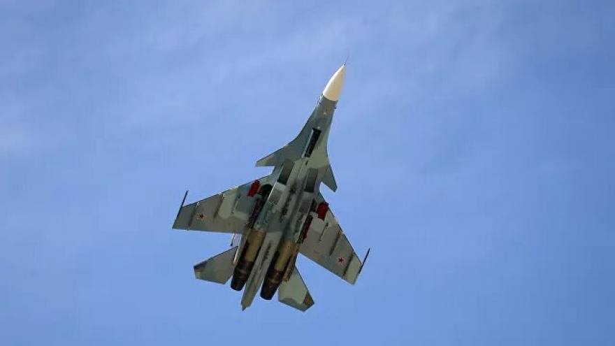 Su-30 của Nga chặn 3 máy bay quân sự Pháp trên Biển Đen