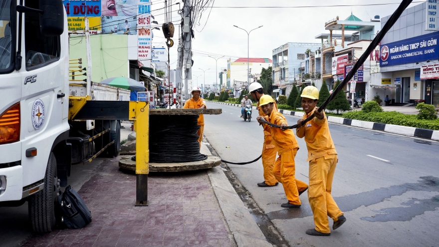 EVNSPC tăng cường cấp điện kỳ nghỉ lễ và phòng, chống dịch Covid-19