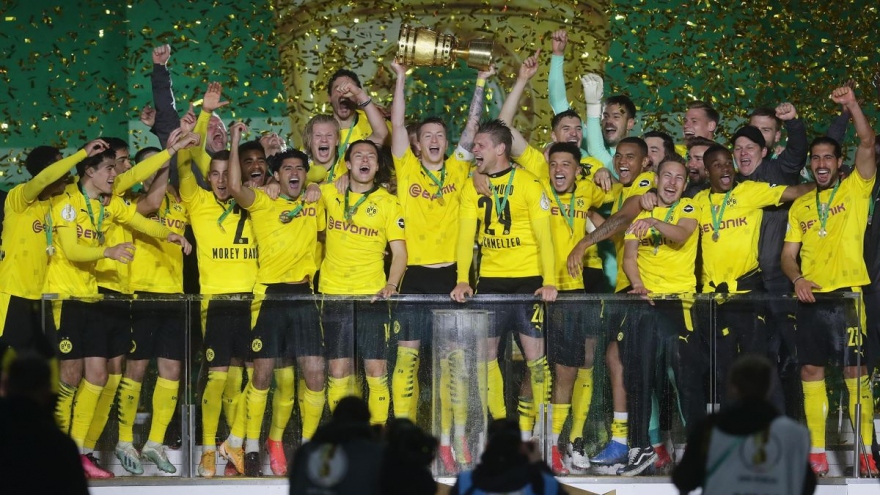 Haaland rực sáng ở chung kết Cúp QG Đức, sở hữu danh hiệu đầu tiên cùng Dortmund 