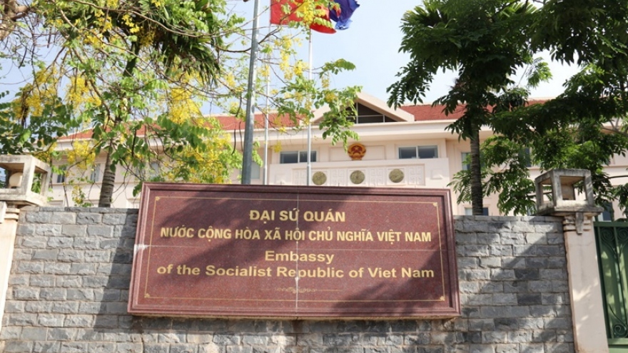 First Vietnamese coronavirus patient dies in Laos