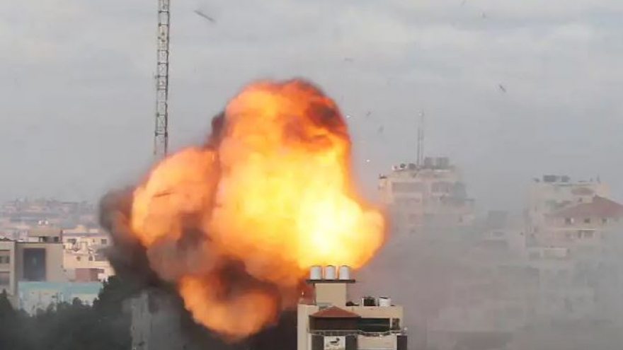 Israel tiếp tục tấn công vào “xương sống” của Hamas, chảo lửa Gaza chực chờ bùng cháy