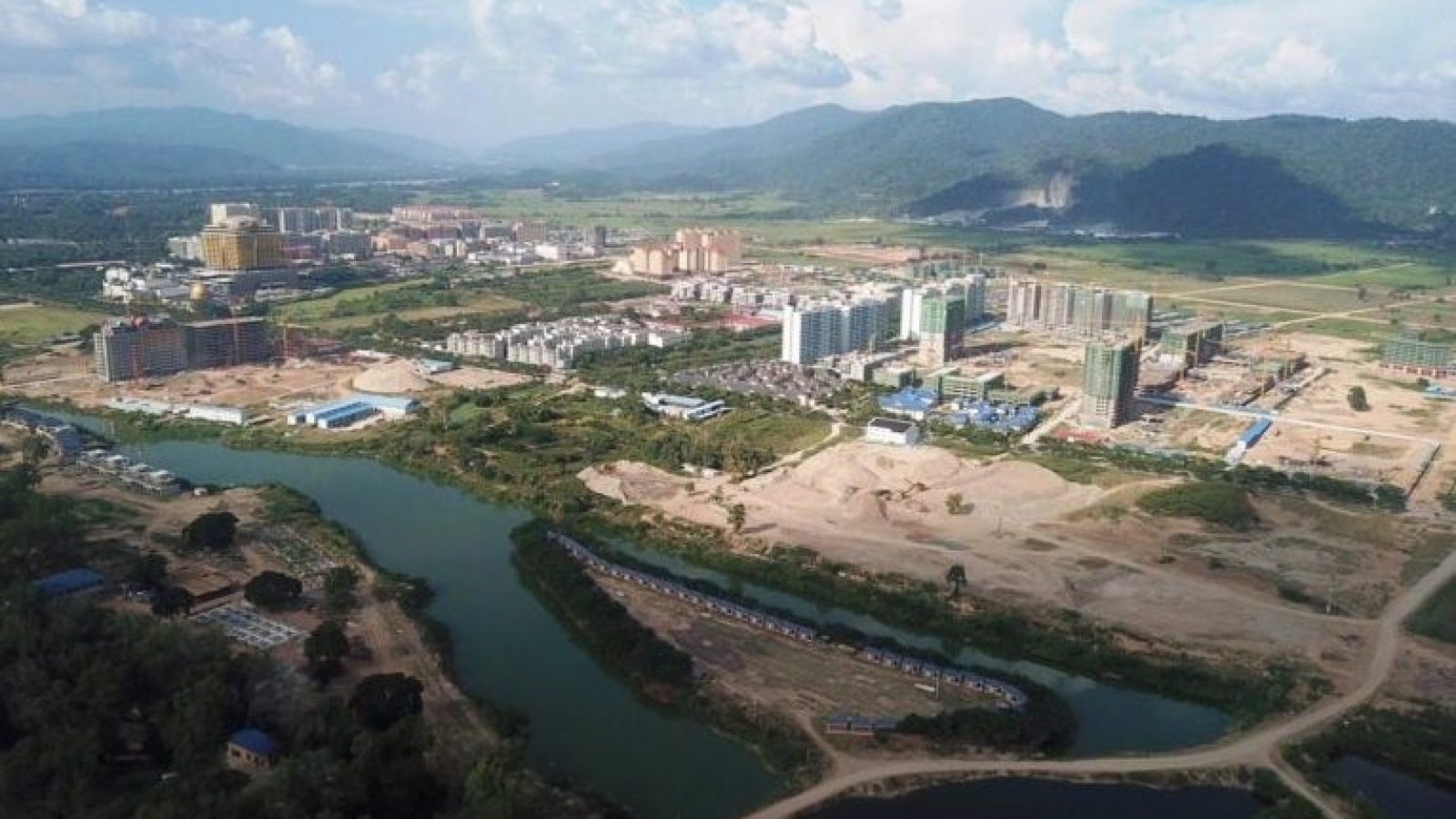 Lào ghi nhận thêm 105 ca mắc Covid-19, Vientiane tiếp tục bị phong tỏa