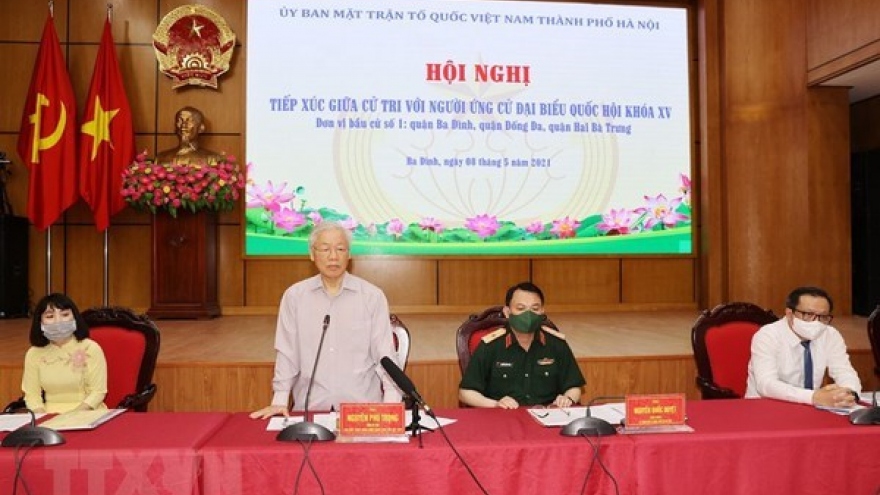 Party General Secretary meets voters in Hanoi