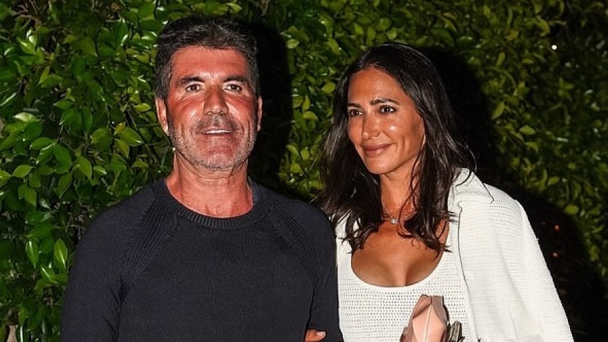 Simon Cowell và bạn gái "trốn con", hẹn hò ăn tối lãng mạn tại nhà hàng