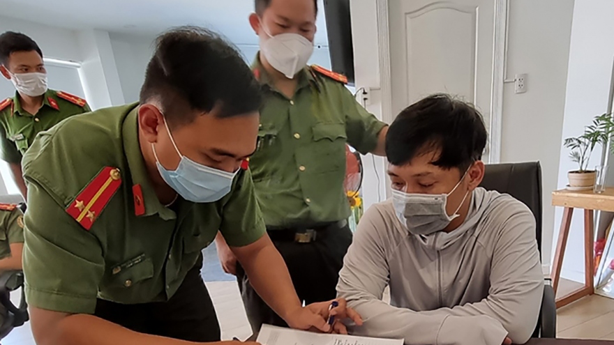 Bắt thêm 2 đối tượng vụ đưa người nước ngoài nhập cảnh với mác “chuyên gia”