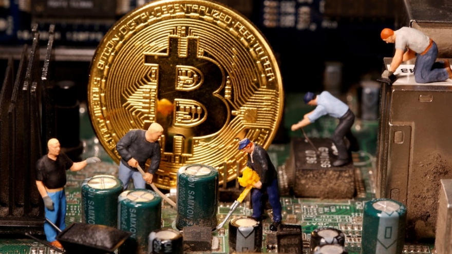 Bitcoin giảm giá chóng mặt và tương lai của tiền số