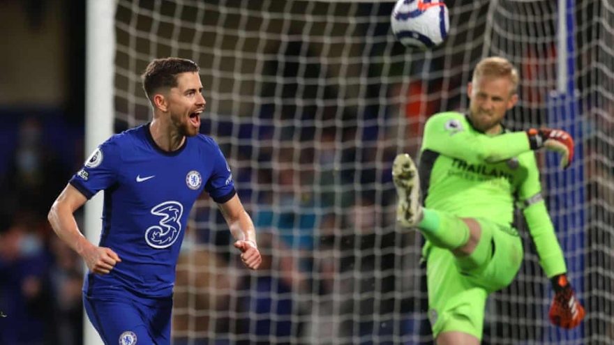 Hạ gục Leicester, Chelsea chạm 1 tay vào tấm vé dự Champions League