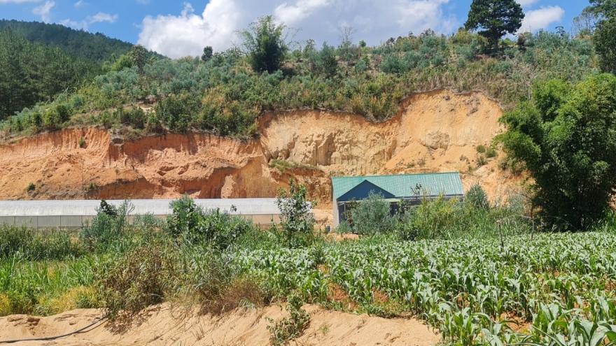 Ai tiếp tay nạn khai thác khoáng sản trái phép ở Tà Nung, Đà Lạt?