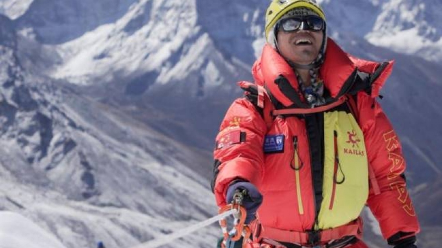 Người khiếm thị đầu tiên tại châu Á chinh phục đỉnh Everest