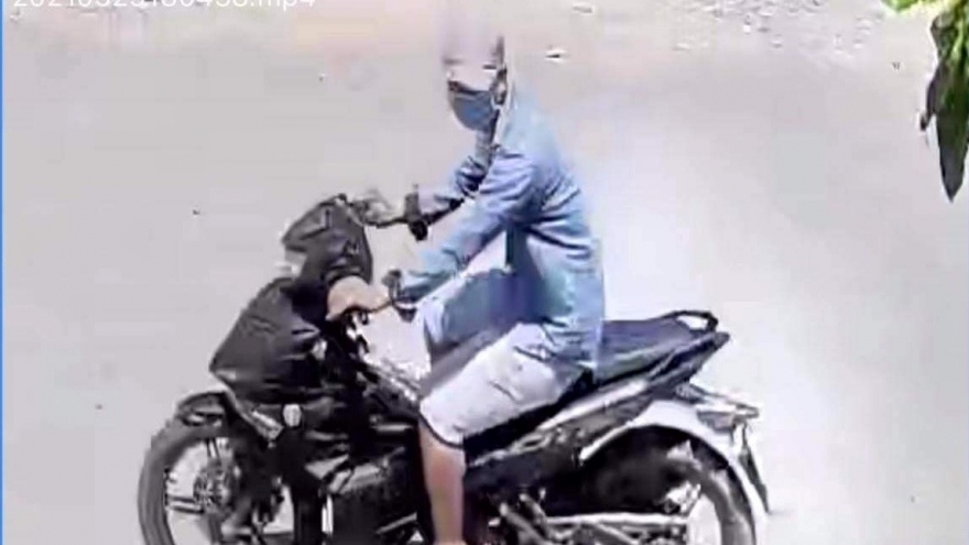 Công an treo thưởng 5 triệu đồng, truy bắt kẻ giả danh công an cướp tài sản  