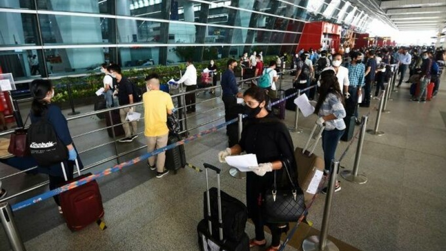 Hàng trăm công dân Hàn Quốc trở về từ vùng dịch Covid-19 Ấn Độ
