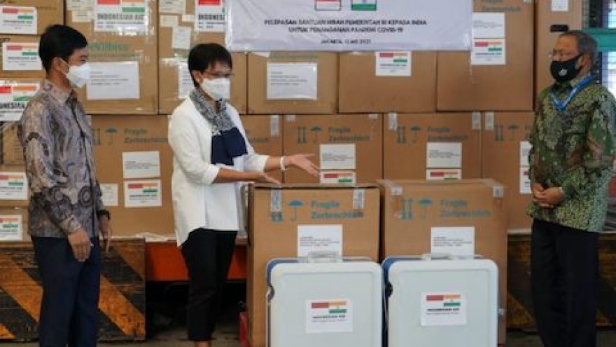 Indonesia viện trợ vật tư y tế cho Ấn Độ giúp đối phó dịch Covid-19