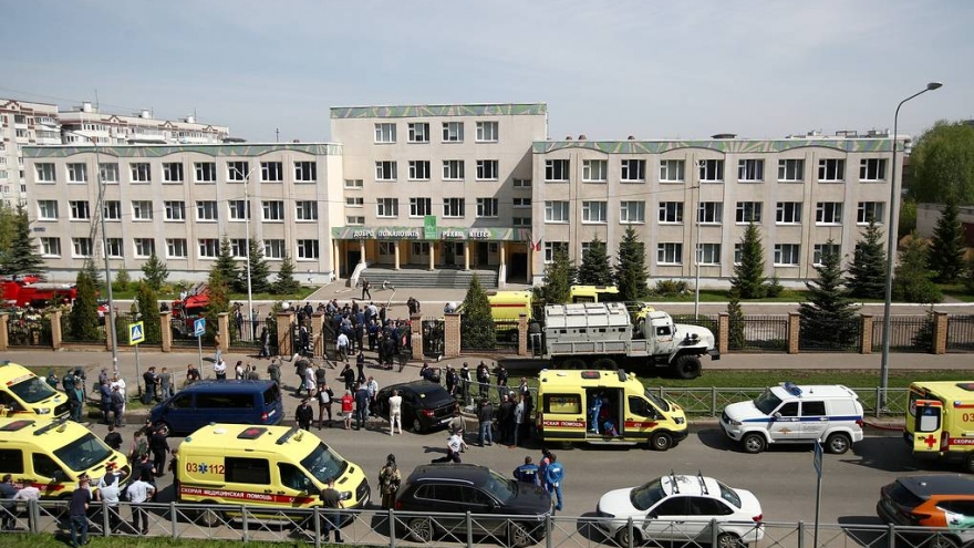 Tổng thống Nga chia buồn với gia đình nạn nhân vụ xả súng ở trường học tại Kazan