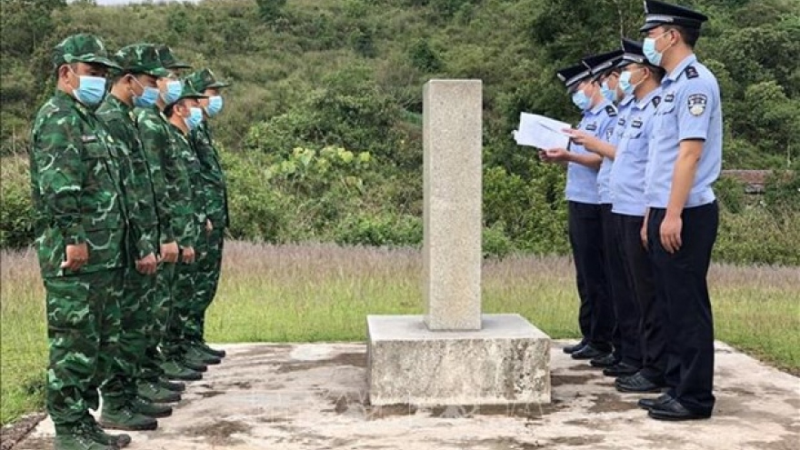 Vietnamese, Chinese border guards meet in Dien Bien