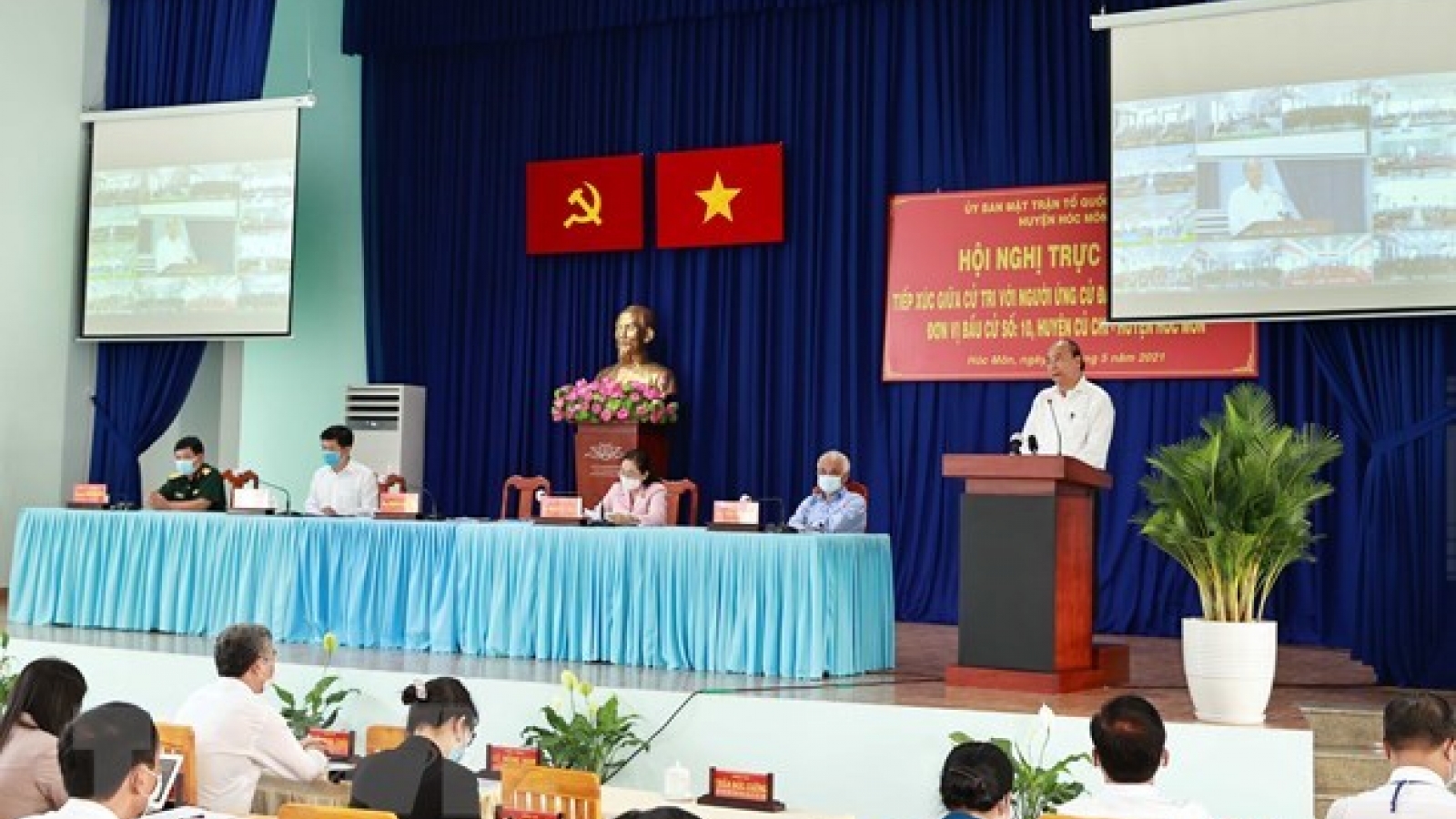 State President meets with Ho Chi Minh City voters