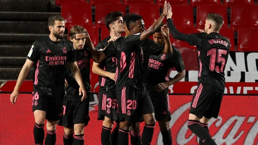 Thắng đậm Granada, Real Madrid tiếp tục cuộc đua vô địch La Liga