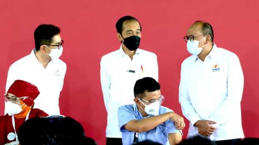 Indonesia đình chỉ một lô vaccine Covid-19 AstraZeneca vì có ca tử vong sau tiêm