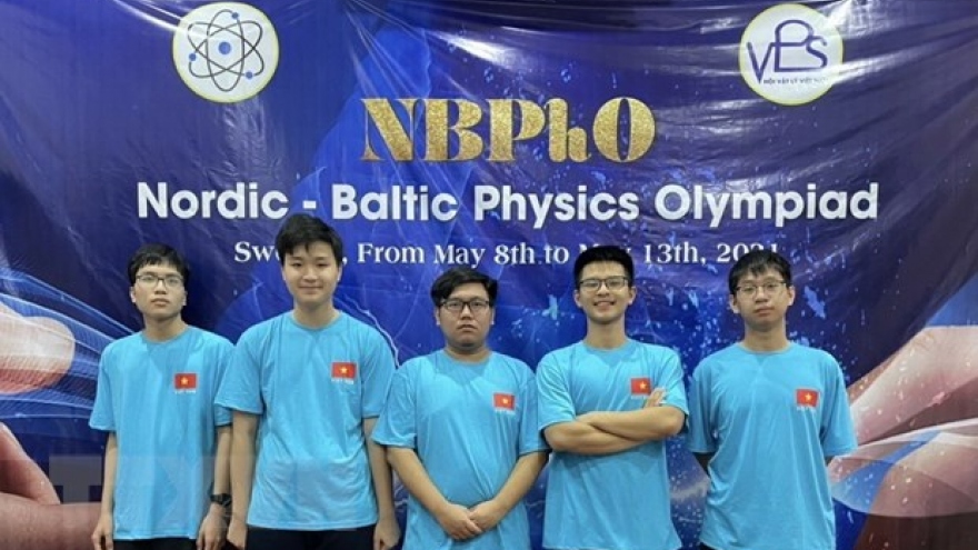 Vietnamese students win medals at Nordic-Baltic Physics Olympiad