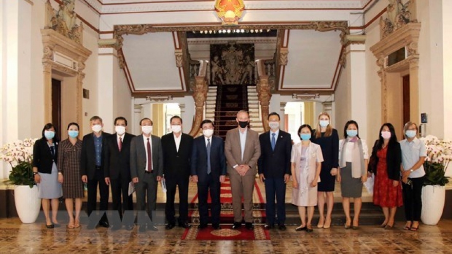 US university pledges cooperation with HCM City in human resources training