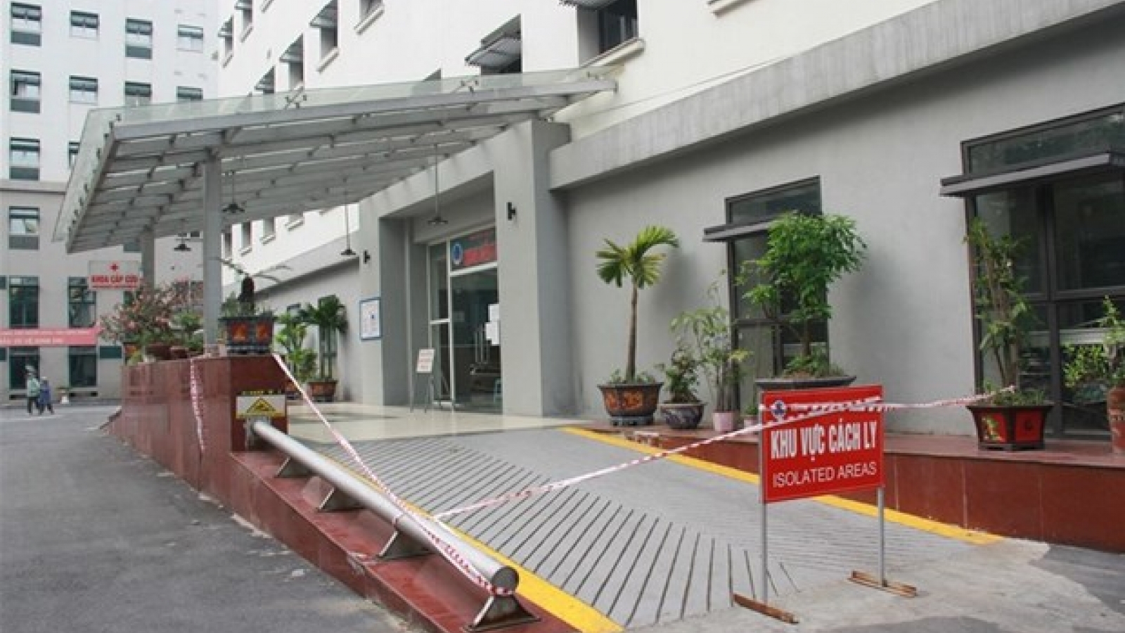 BV Hữu nghị Việt Xô phong toả Khoa Cấp cứu sau khi tiếp đón 2 ca nghi mắc COVID-19