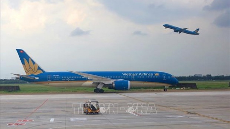 Vietnam Airlines allows free ticket change, refund amid COVID-19 resurgence