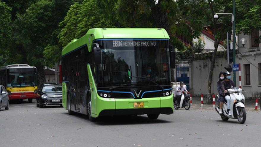 VinGroup’s electric buses run on Hanoi’s busy streets