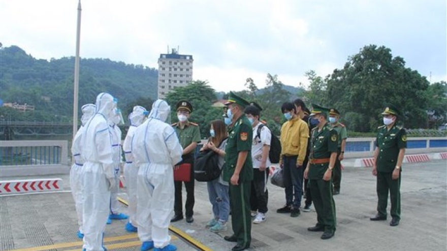 Illegal Chinese immigrants returned back to China