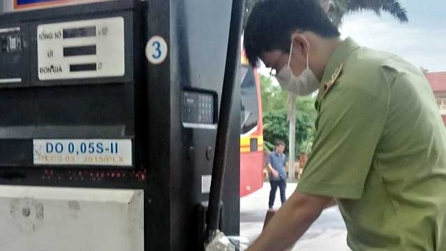 Chặn tiêu thụ trên 20.000 lít dầu diesel không đảm bảo chất lượng