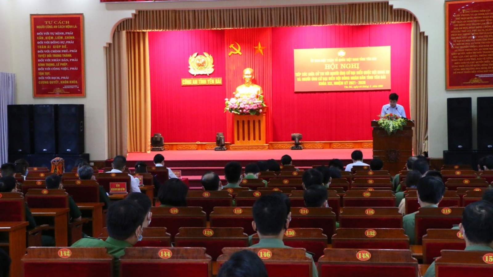  Nhiều địa phương tổ chức tiếp xúc cử tri cho người ứng cử đại biểu Quốc hội