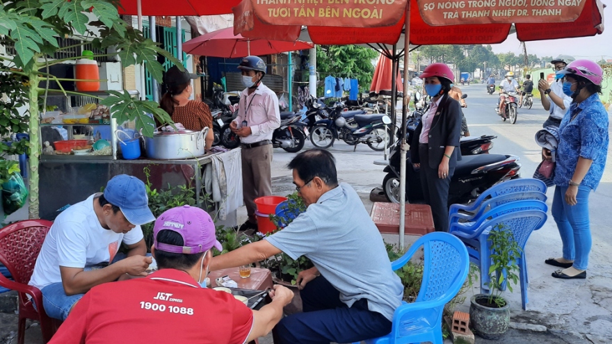 Hai chủ tịch phường ở Bình Dương bị lập biên bản vì lơ là phòng dịch